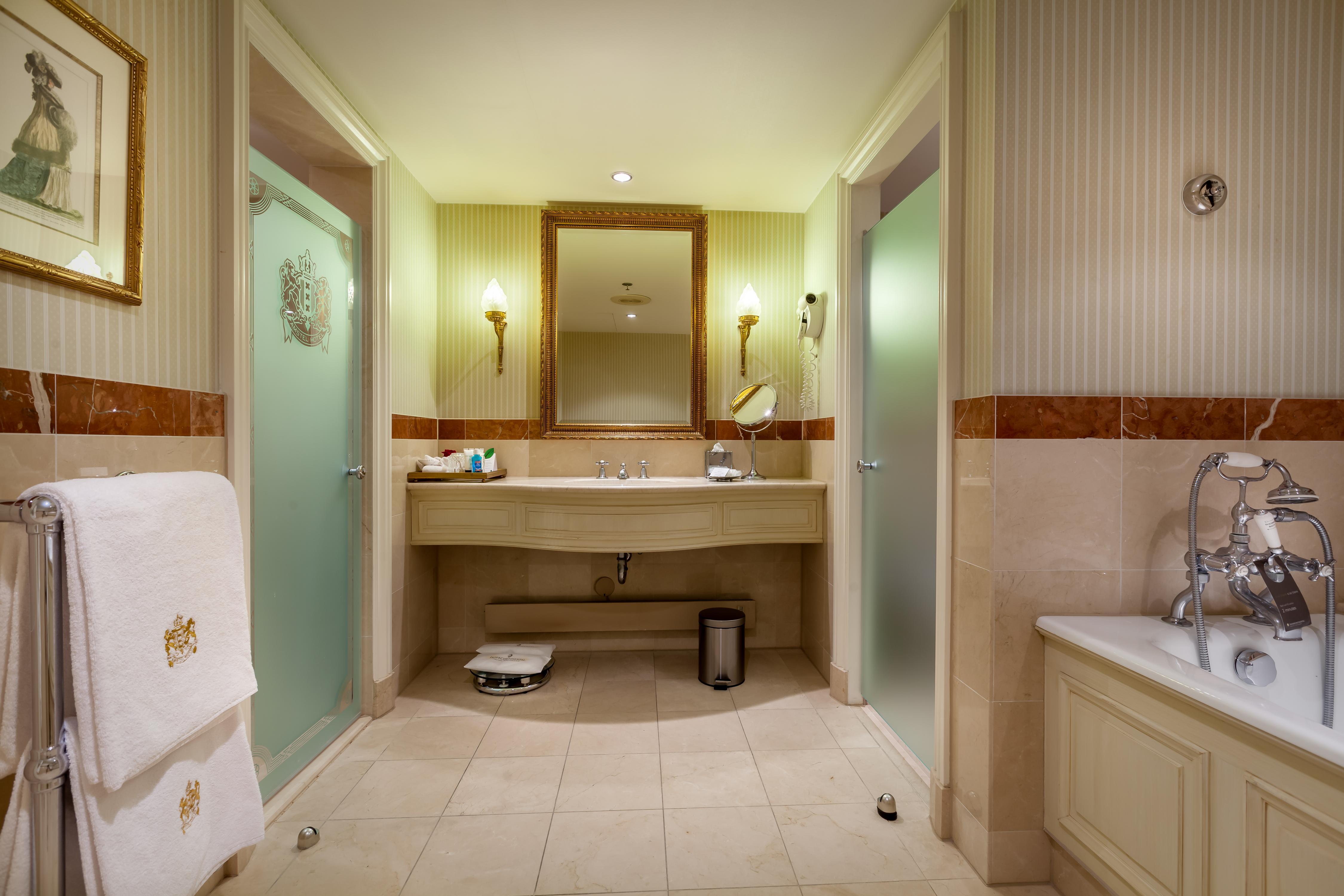 InterContinental AMSTEL AMSTERDAM Room Type - 1 King Junior Suite River View InterContinental AMSTEL AMSTERDAM Room Type - 1 King Junior Suite River View