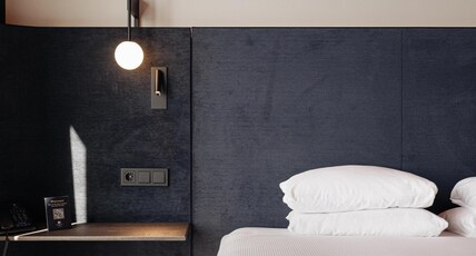 DoubleTree by Hilton Amsterdam Centraal Station Room Type - KING GUESTROOM