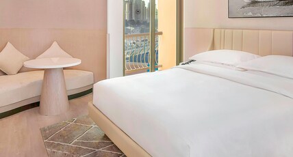 Sheraton Abu Dhabi Hotel & Resort Room Type - Executive Suite, Club lounge access, 1 Bedroom Suite, 1 King