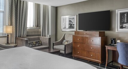 Best Western River North Hotel Room Type - Suite-1 King Bed, Non-Smoking, Deluxe Room, Sofabed, Refrigerator, High Speed Internet Access