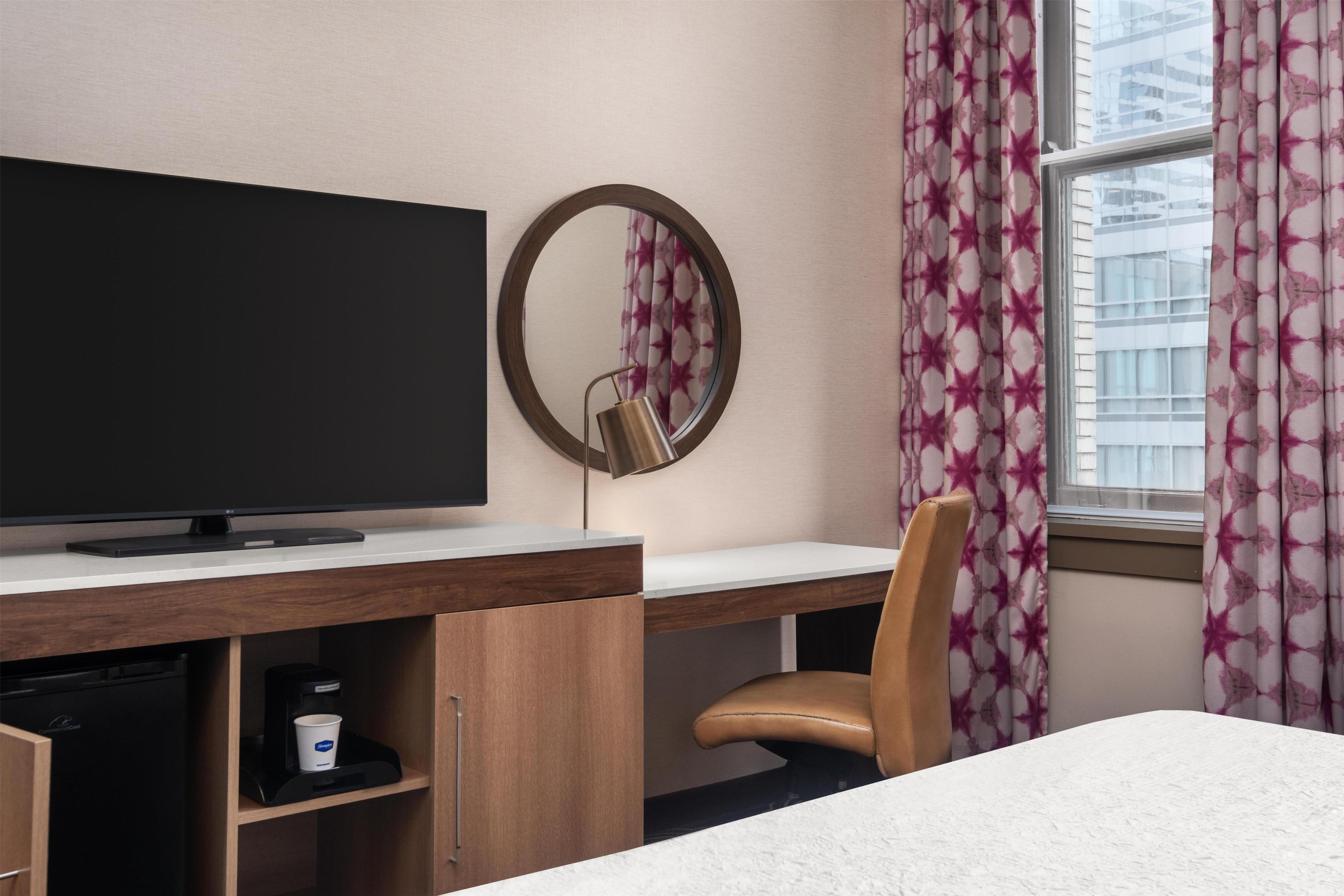 Hampton Inn by Hilton Majestic Chicago Theatre District
