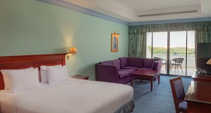 Hilton Pyramids Golf Room Type - KING HILTON ROOM