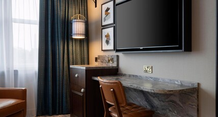 Leonardo Royal Hotel Edinburgh Room Type - Superior Room with King Bed