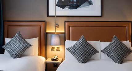 Leonardo Royal Hotel Edinburgh Room Type - Superior Room with Double and Single Bed