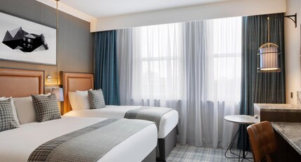 Leonardo Royal Hotel Edinburgh Room Type - Executive Room with Double and Single Bed