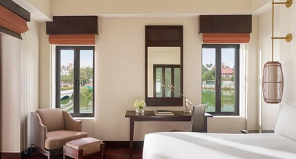InterContinental Hanoi Westlake Room Type - 1 King Classic Overwater City View InterContinental Hanoi Westlake Room Type - 1 King Classic Overwater City View