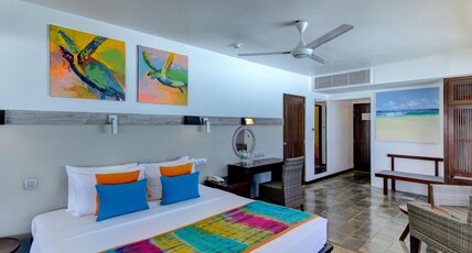 Hikka Tranz by Cinnamon Room Type - Deluxe King Room