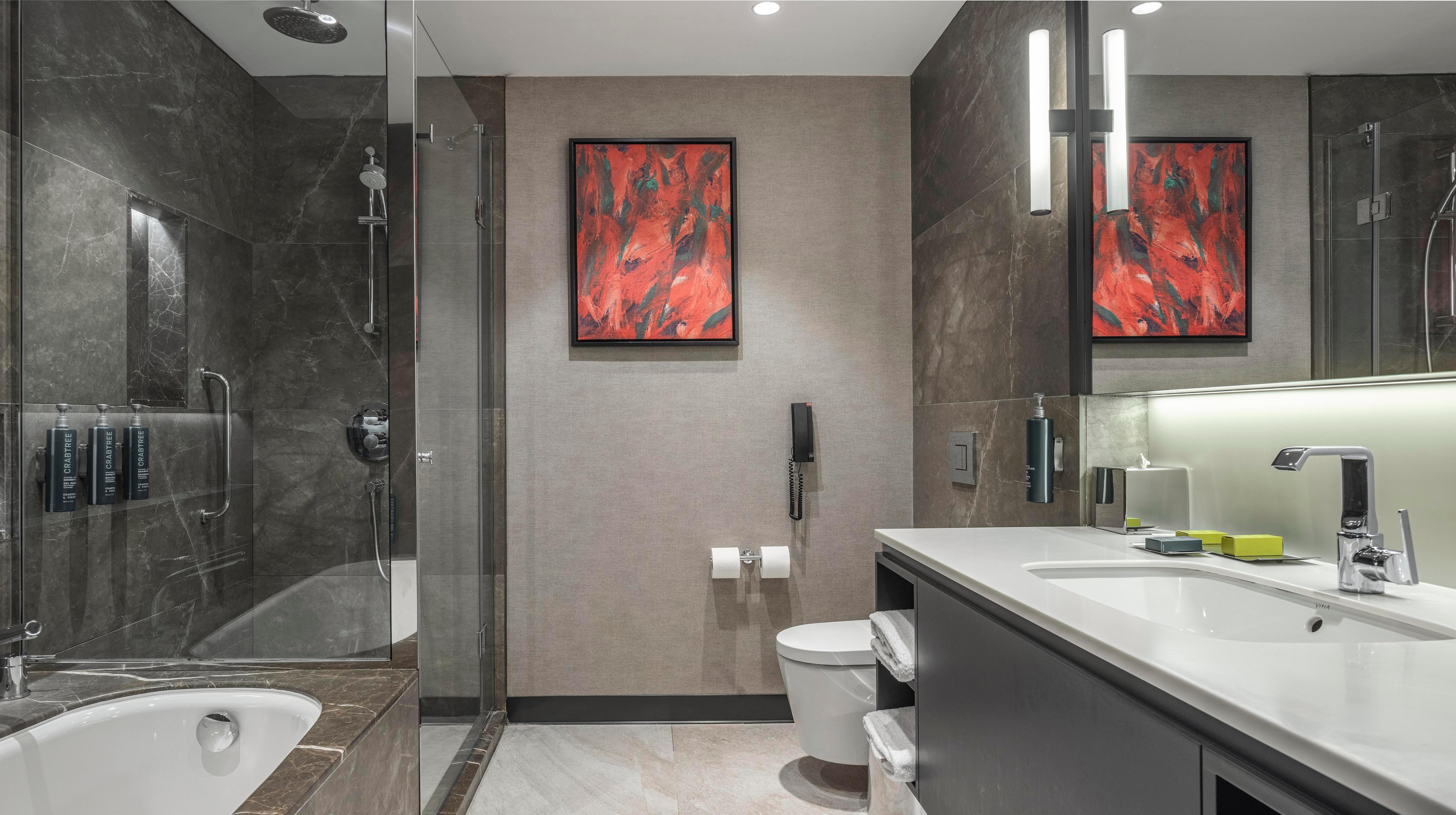 Hilton Istanbul Maslak Room Type - KING DELUXE CORNER ROOM