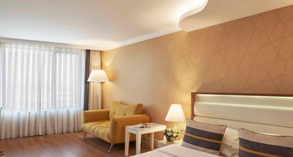 Richmond Hotel Istanbul Room Type - Executive Room with Istiklal Street View Richmond Hotel Istanbul Room Type - Executive Room with Istiklal Street View