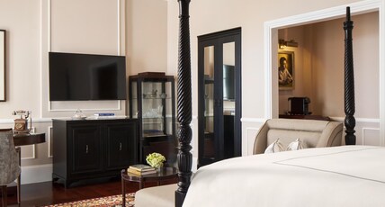 Raffles Grand Hotel d'Angkor Room Type - Personality Junior Suite King Bed