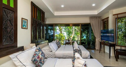Chaweng Bay View Resort by Smith & Appy Room Type - Deluxe Suite with Seaview