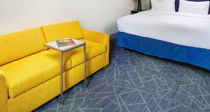 Hampton Inn & Suites Asheville Biltmore Village Room Type - 1 KING SFBD MIC FRG NS