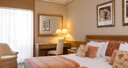 DIVANI PALACE ACROPOLIS Room Type - ESSENTIAL TRIPLE ROOM