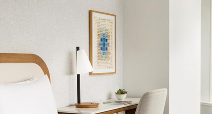 Hilton Boston Back Bay Room Type - 1 KING BED SKYLINE VIEW