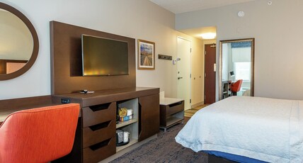 Hampton Inn & Suites Flagstaff Room Type - 1KG MOB HEAR ACC RI-SHW NS