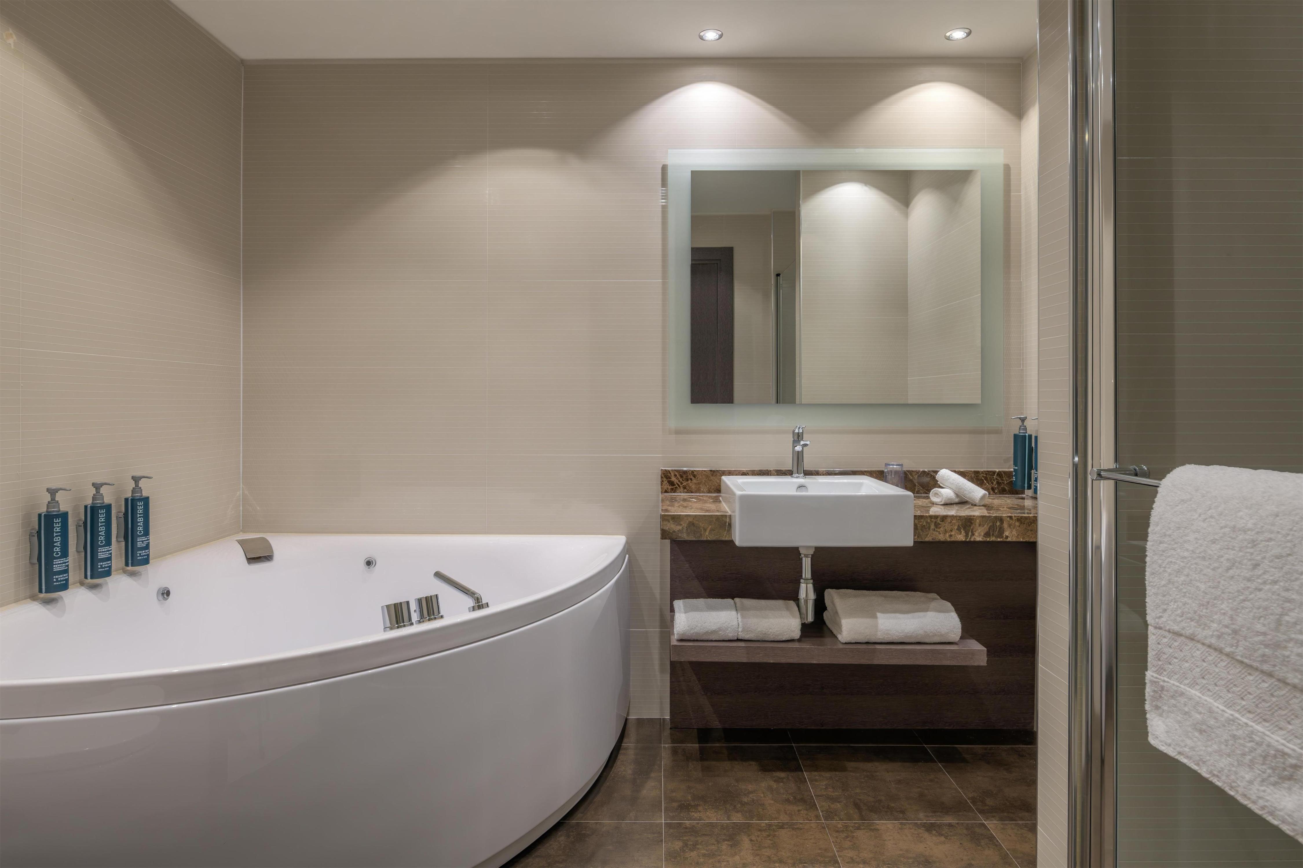 Hilton Geneva Hotel & Conference Centre