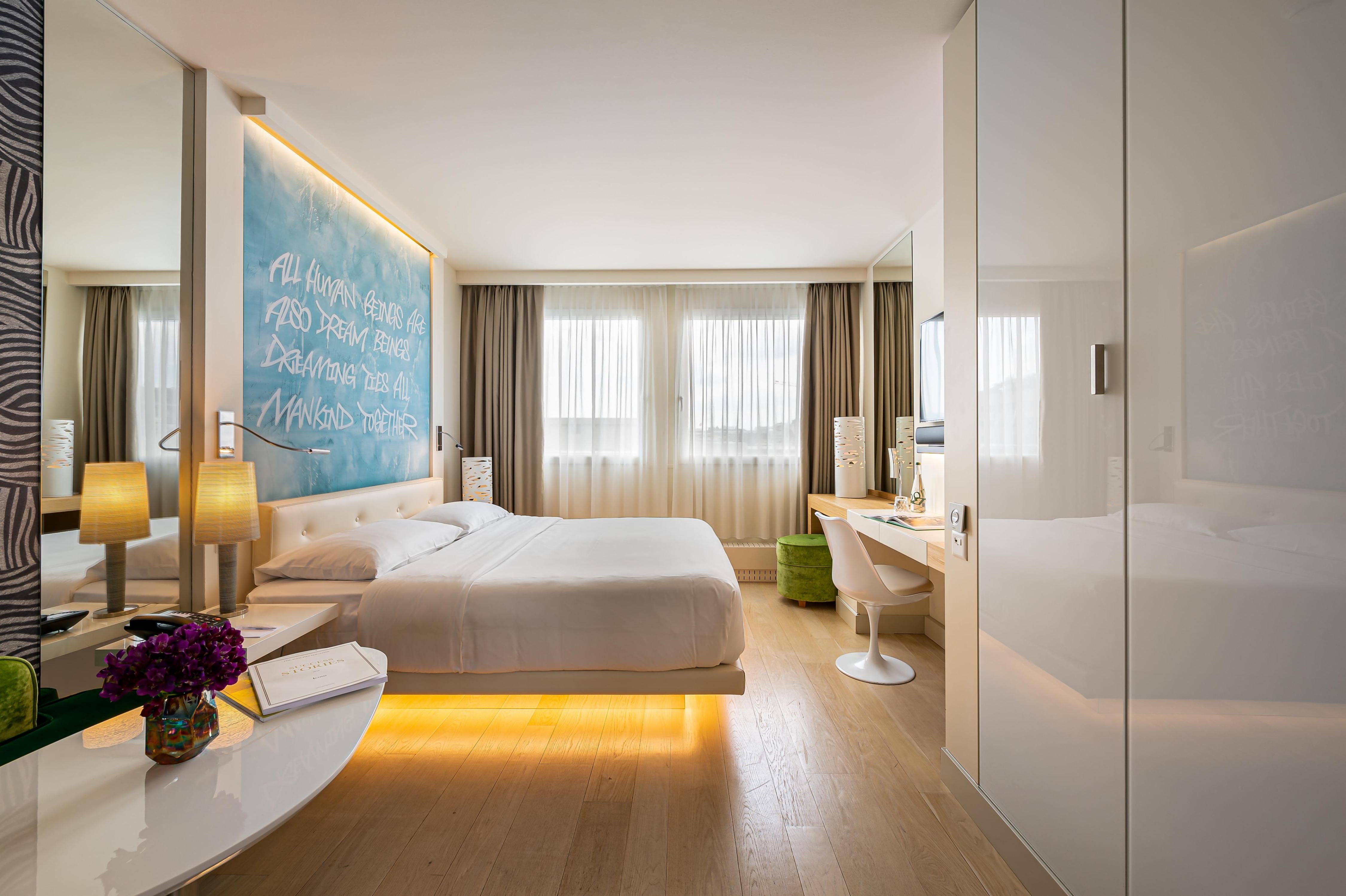 Hotel N'vy Manotel Room Type - Premium Room