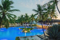 PrideInn Flamingo Beach Resort & Spa