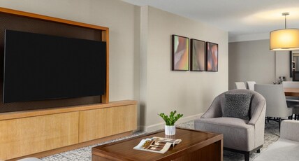 Doubletree by Hilton Pittsburgh Greentree Room Type - 1 KG S ACC RI SHWR NO SMOK