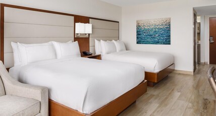 DoubleTree Beach Resort by Hilton Tampa Bay - North Redingto Room Type - 2 QUEEN BALCONY CITY VIEW