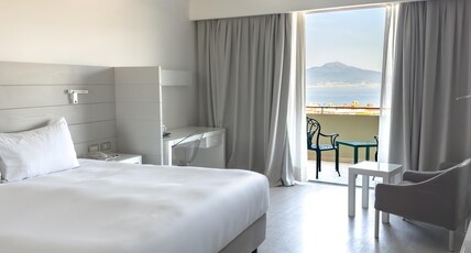 Hilton Sorrento Palace Room Type - KING EXECUTIVE SEA VIEW