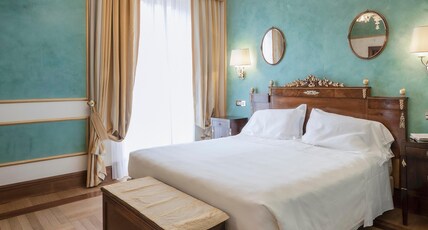 DUE TORRI HOTEL Room Type - Deluxe Suite Maria Callas