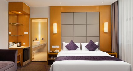 Dorsett Wuhan Room Type - Deluxe King Room Dorsett Wuhan Room Type - Deluxe King Room