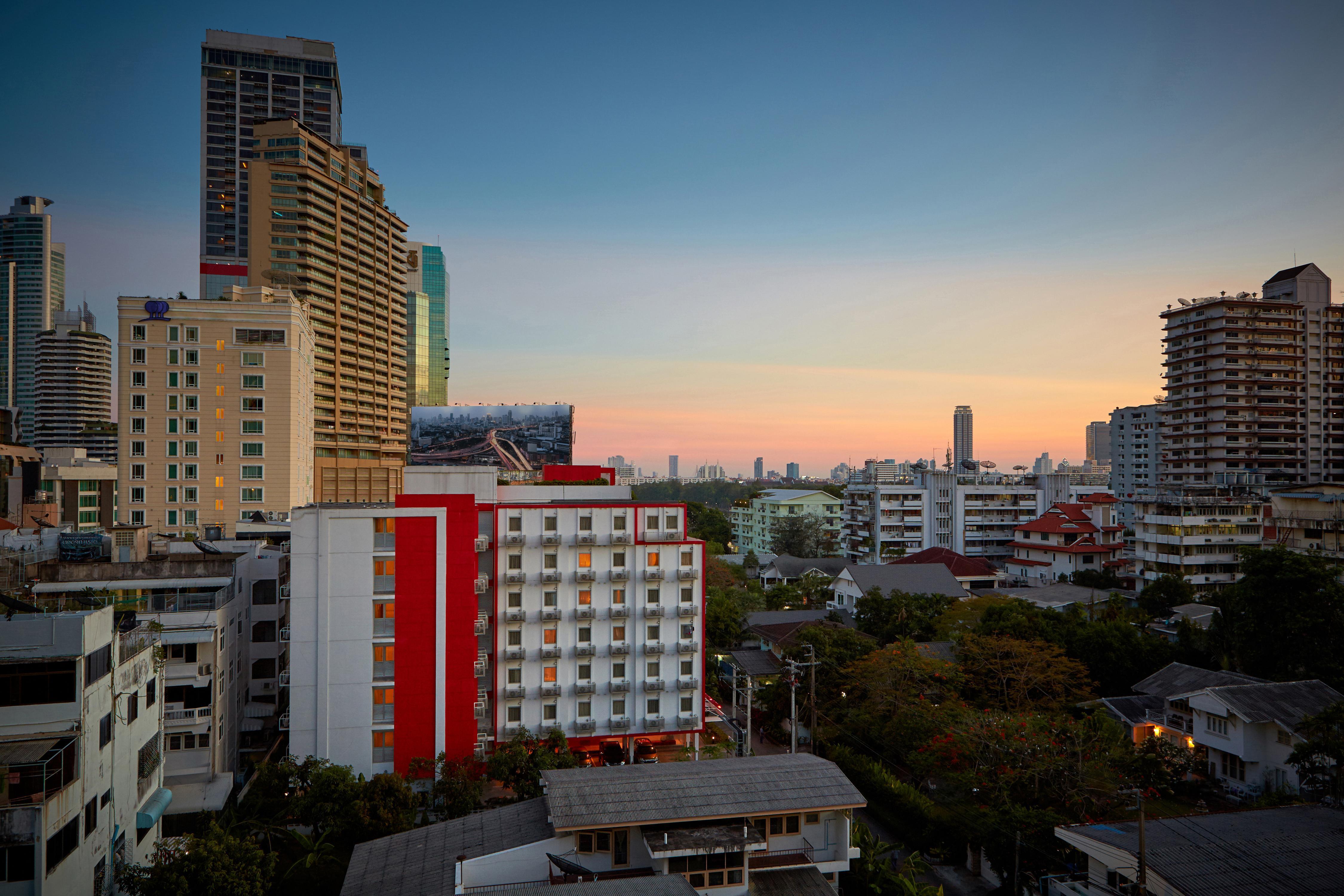 Easy Planet Bangkok Asoke