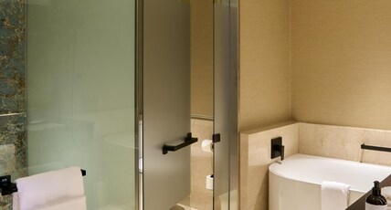 Hilton Buenos Aires Room Type - 1 KNG 1BDRM CORNER SUITE
