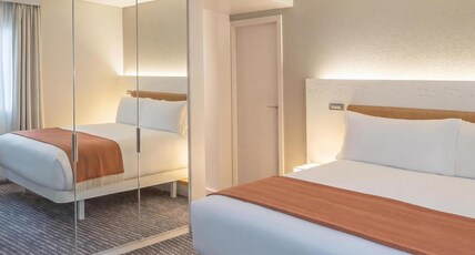The Morrison Dublin, Curio Collection by Hilton Room Type - KING ONE BDRM STE-RIVER VW