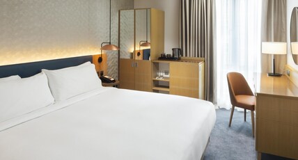Hilton Garden Inn Glasgow City Centre Room Type - KING GUEST ROOM RIVERVIEW