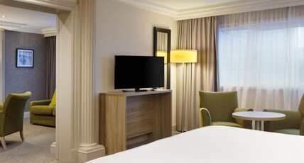 DoubleTree by Hilton Glasgow Central Room Type - KING ONE BEDROOM SUITE