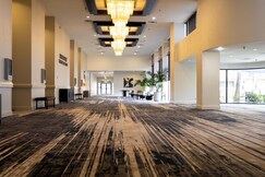 DoubleTree by Hilton Hotel Houston Hobby Airport