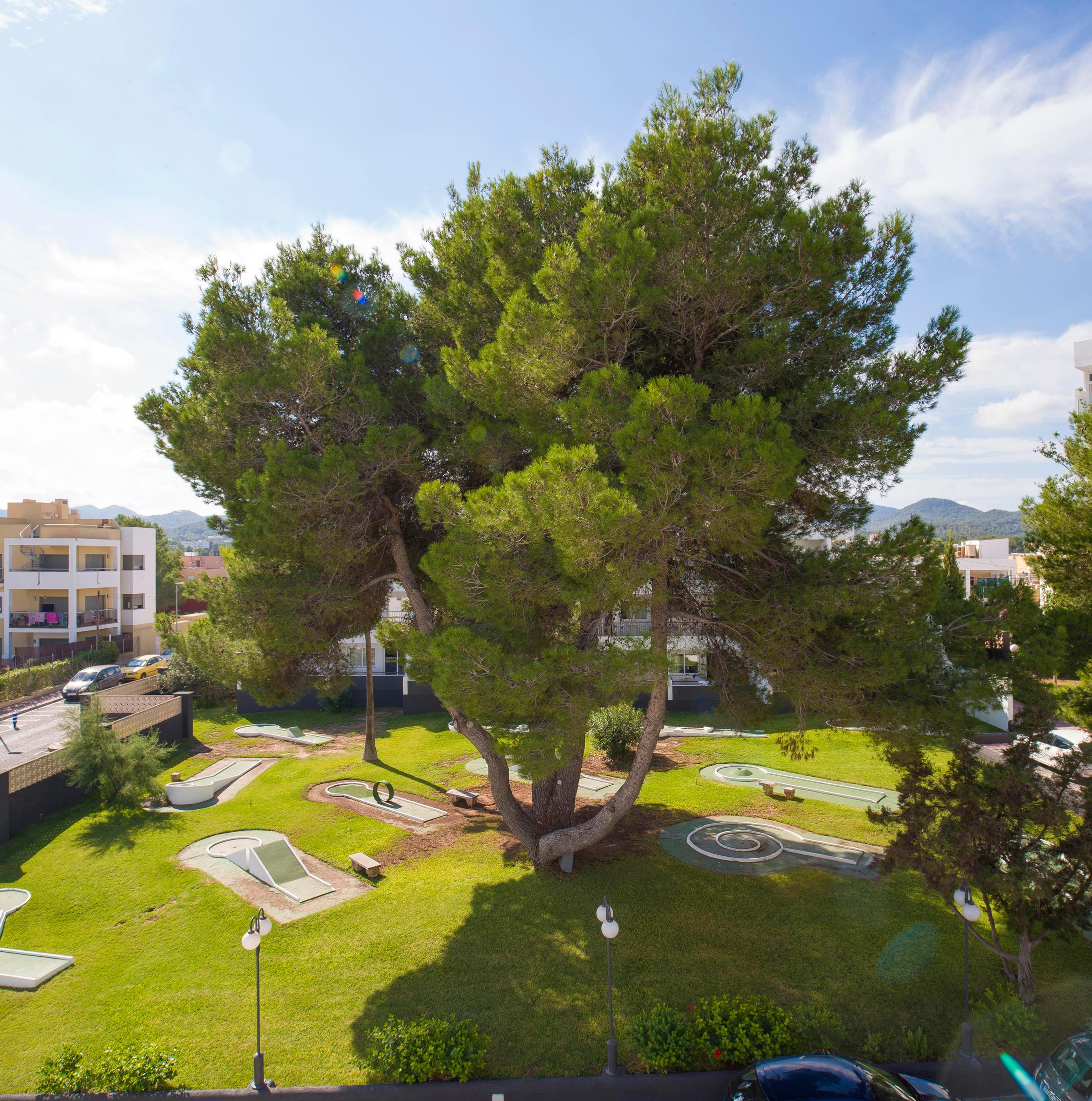 Hotel Vibra Riviera - Tap to explore photos