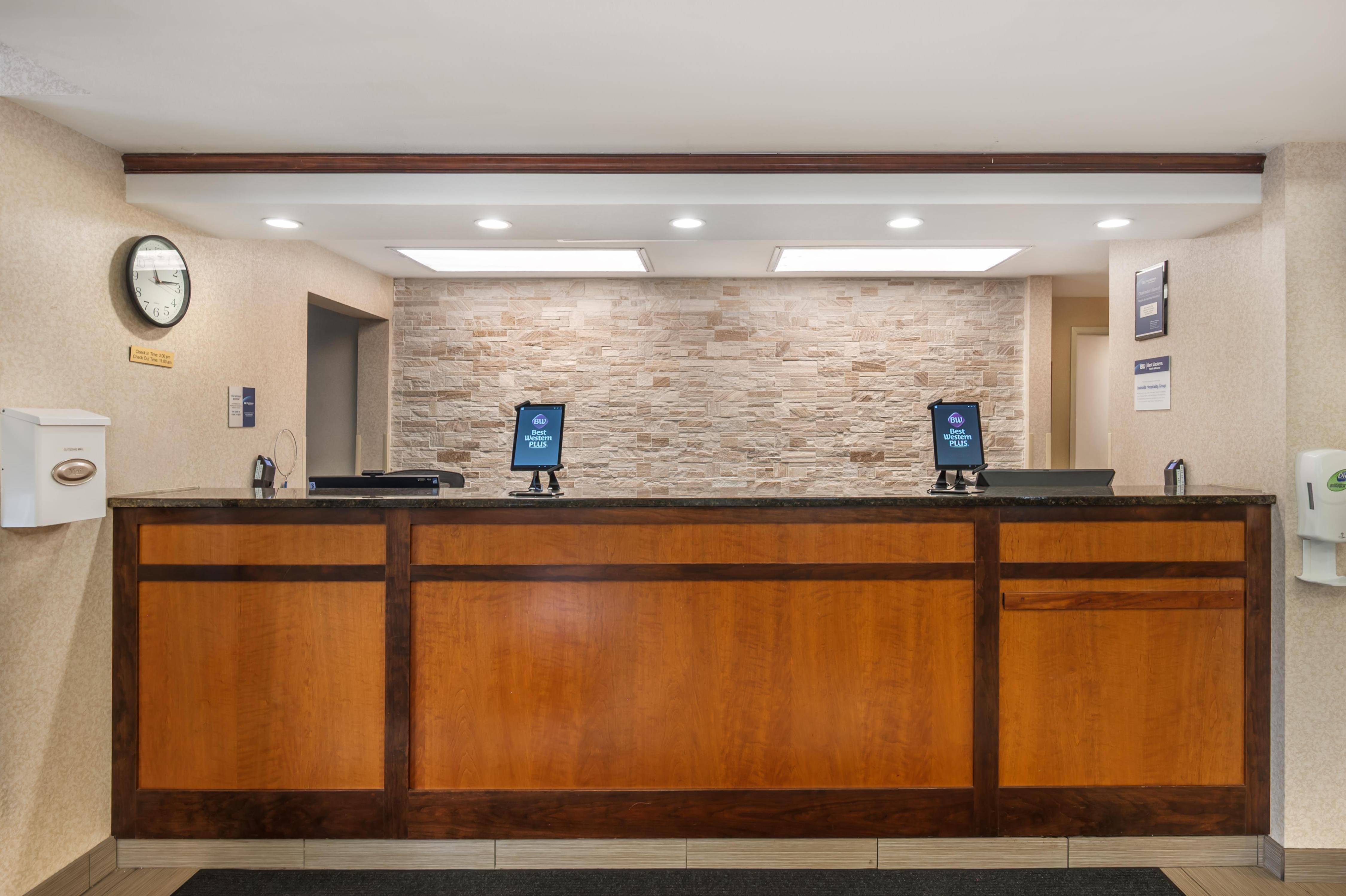 Best Western Plus Louisville Inn & Suites - Tap to explore photos