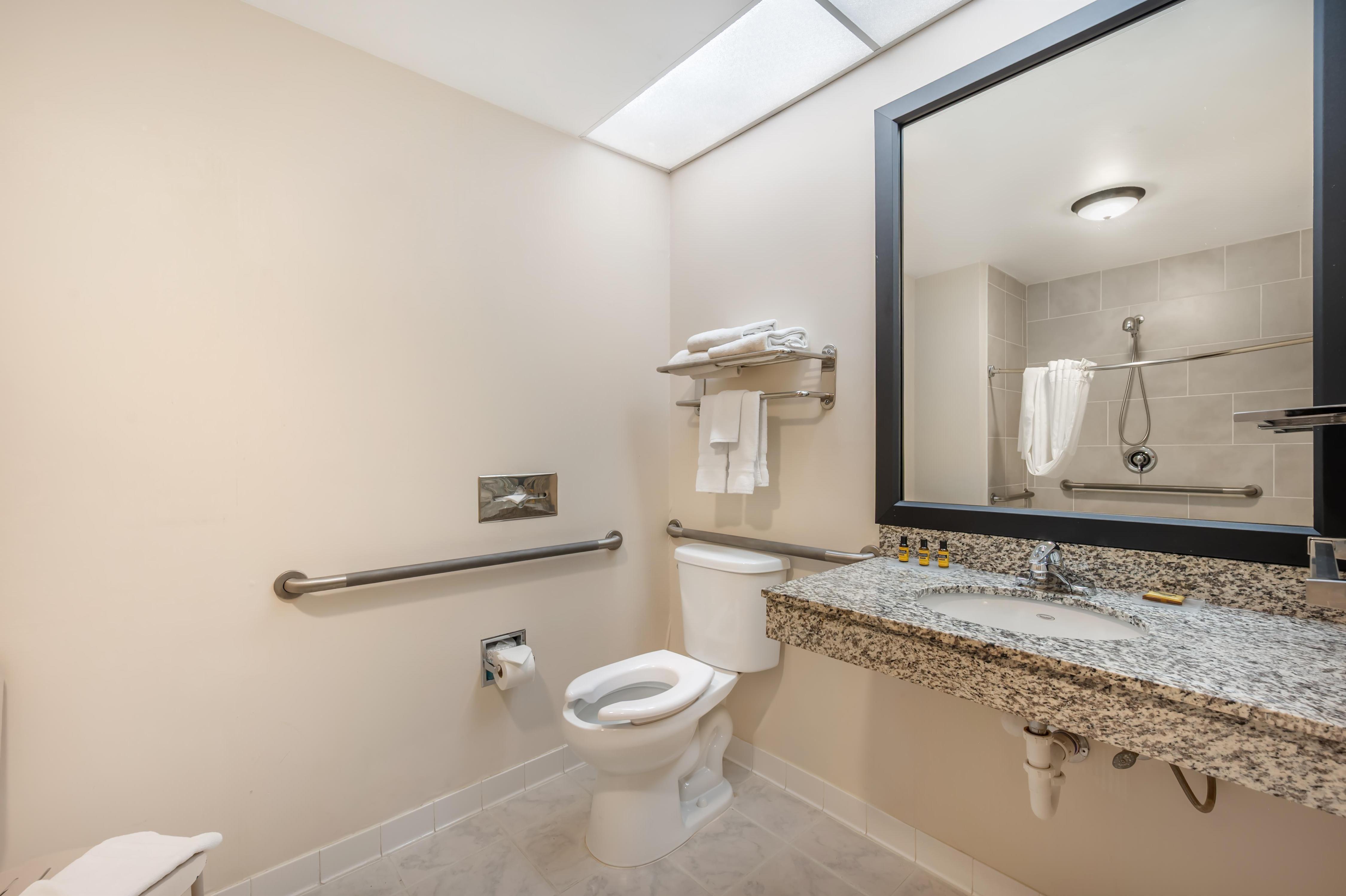 Best Western Plus Louisville Inn & Suites - Tap to explore photos