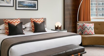 The Lowry Hotel Room Type - Superior Room with One King Bed