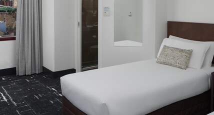 Mercure Melbourne City Centre Room Type - Standard Twin