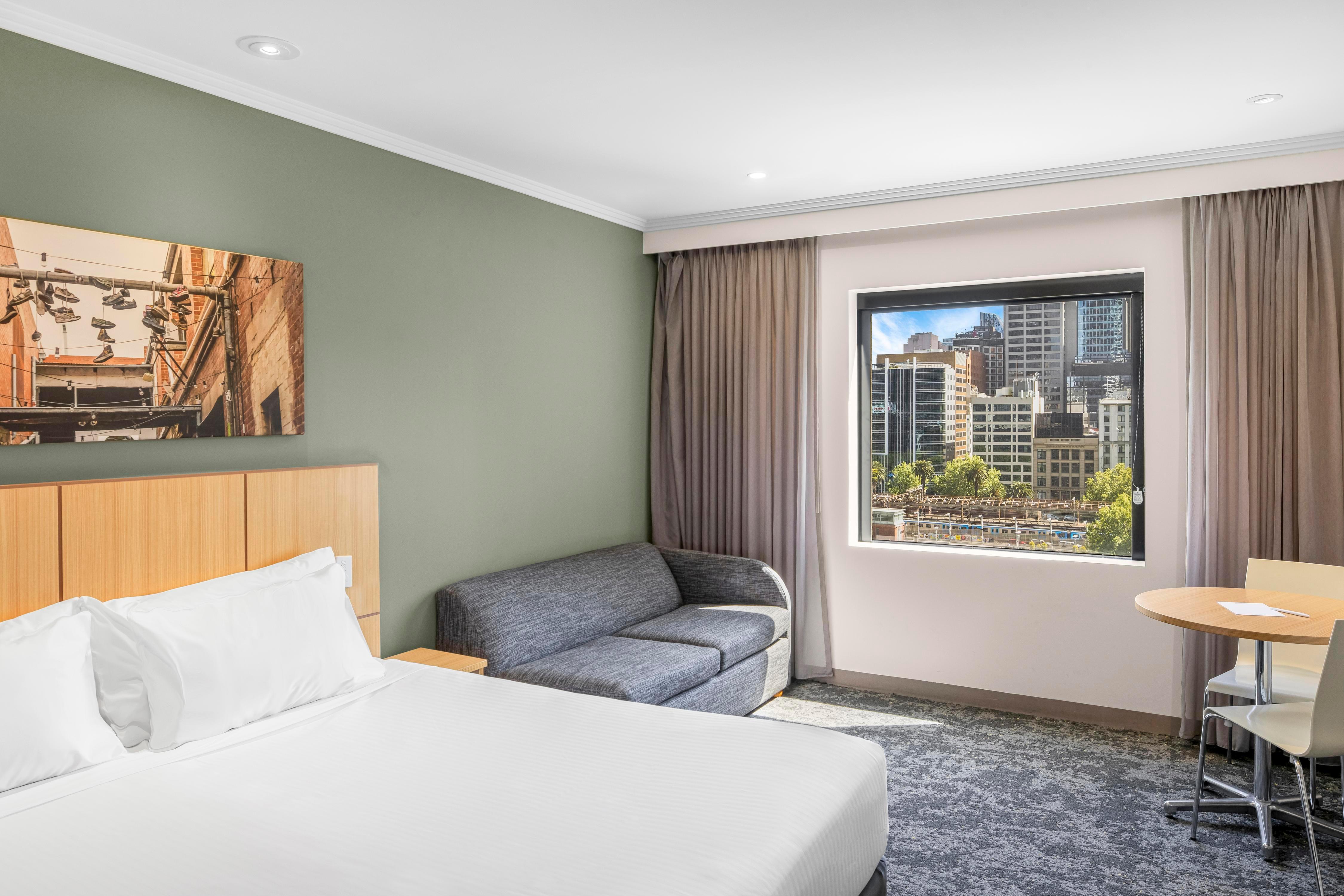 Mercure Melbourne Southbank - Tap to explore photos