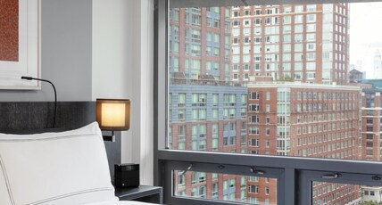 Conrad New York Downtown by Hilton Room Type - 1 K DELUXE STE W SOFA BED