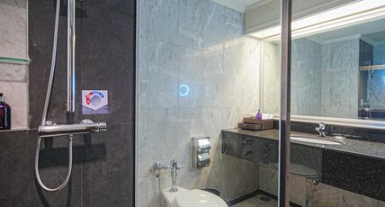 Centara Udon Room Type - Deluxe King