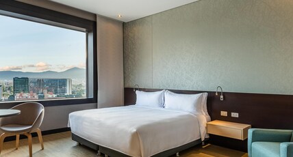 DoubleTree by Hilton Bogota Salitre AR Room Type - 1 KING W KITCHENETTE