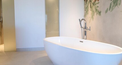 Hilton Cartagena Room Type - 1 KING SUITE CITY VIEW