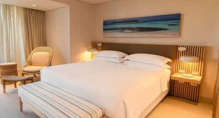 Hilton Cartagena Room Type - 1 KING PREMIUM STE CTY VW