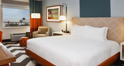 DoubleTree by Hilton Galveston Beach Room Type - 1 KG PREM BEACH VW - BALC