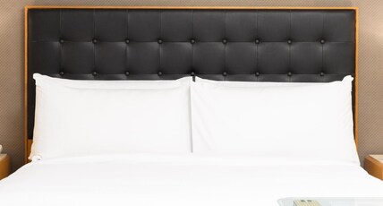 Doubletree by Hilton Luxembourg Room Type - KING DELUXE ROOM