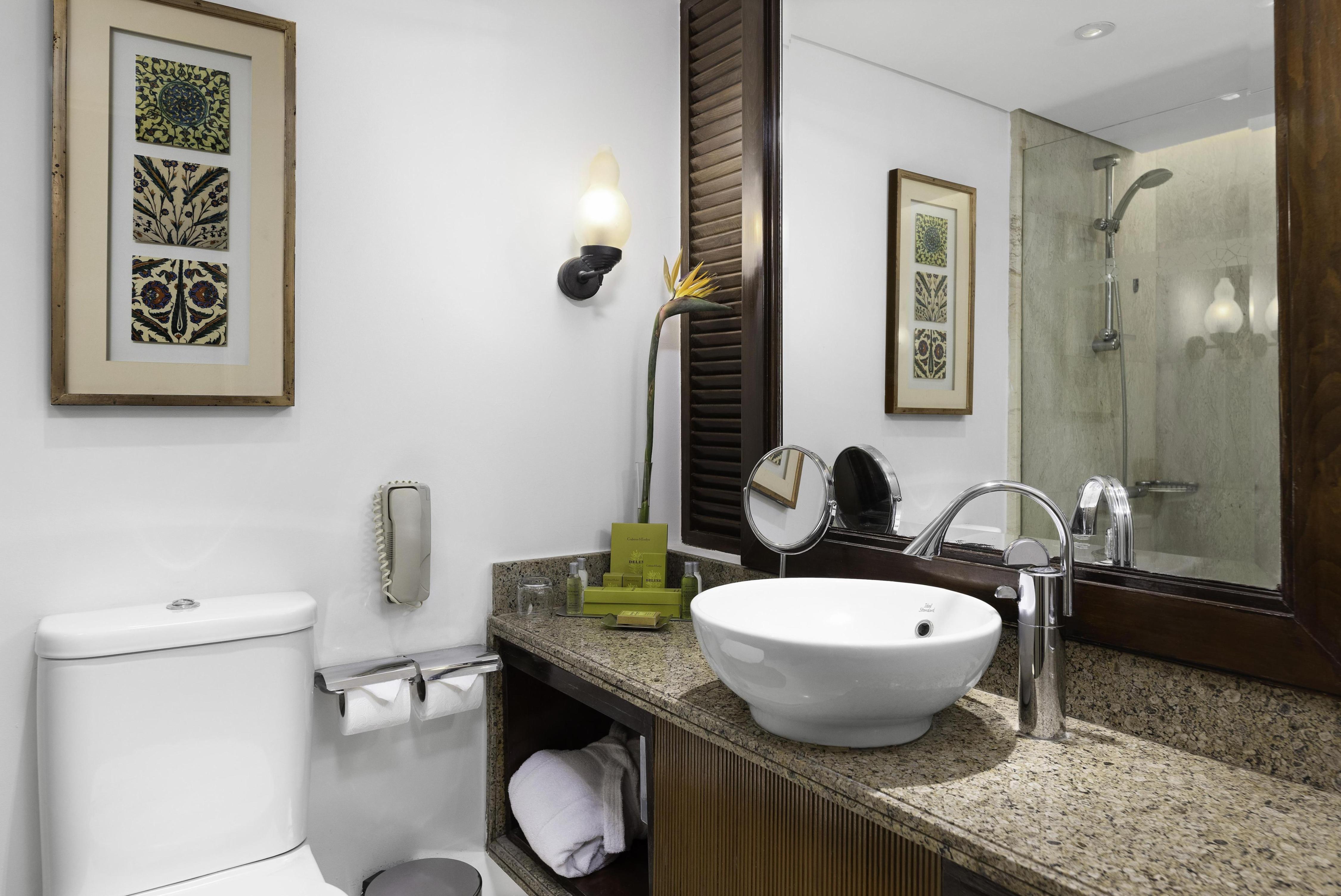 Hilton Luxor Resort & Spa Room Type - GUEST ROOM NILE VIEW KING