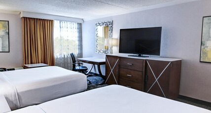 DoubleTree by Hilton Madison Room Type - 2QN MOB HEA ACC 3X3 SHOWER