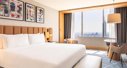 Hilton Mexico City Reforma Room Type - ALAMEDA VIEW 1 KING BED