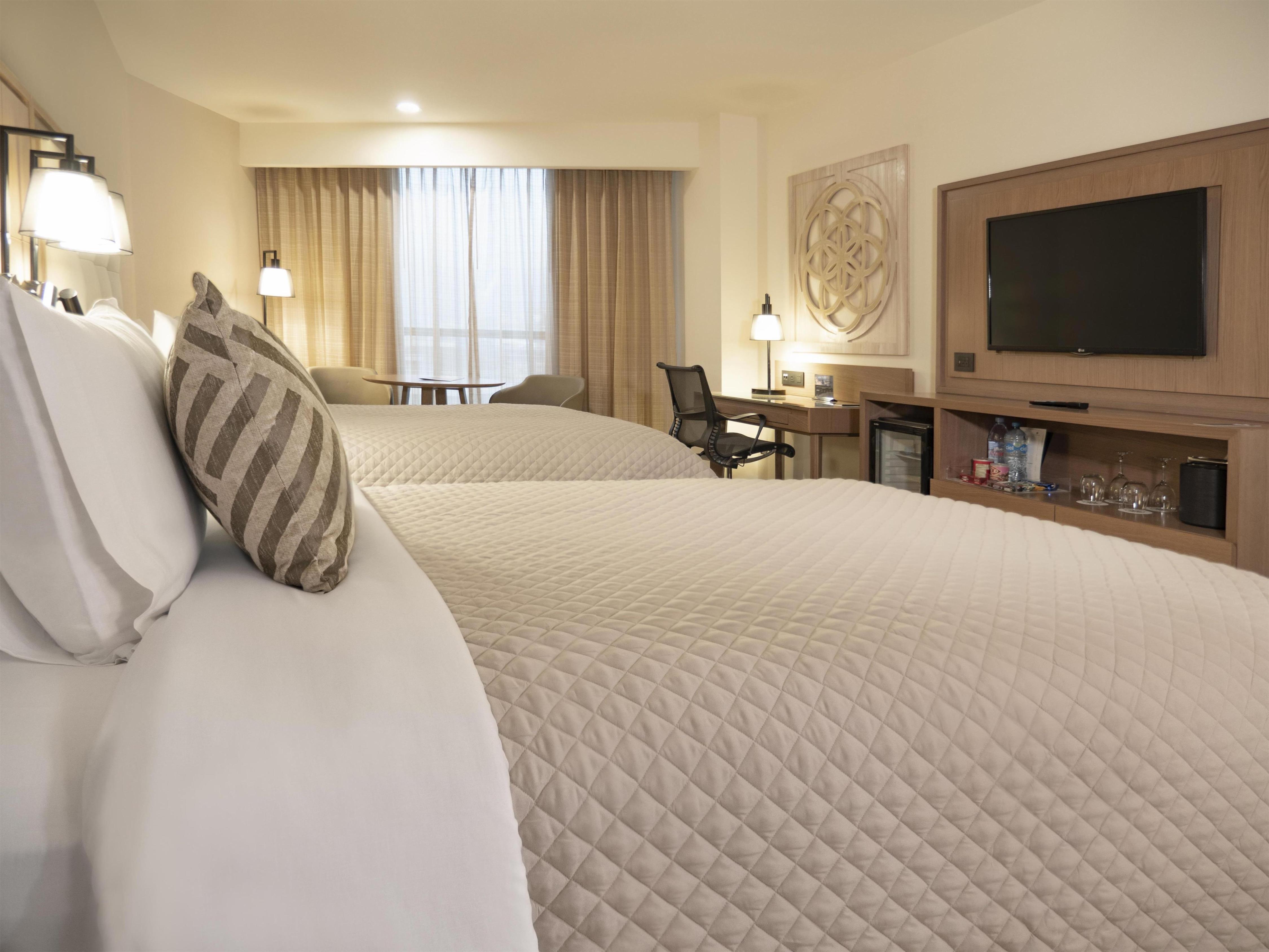 MS Milenium Monterrey, Curio Collection by Hilton Room Type - 2 DOUBLE BEDS JUNIOR SUITE
